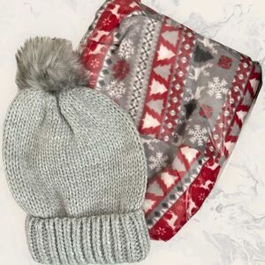 NWOT Winter Bundle : XL Lounge Christmas Pajamas Pants and Aerie Grey Pompom Fau